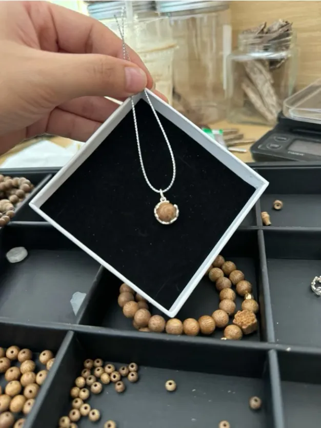 Natural Agarwood Pendant – Round Oud Bead with 925 Sterling Silver (Moc Tram Agarwood)